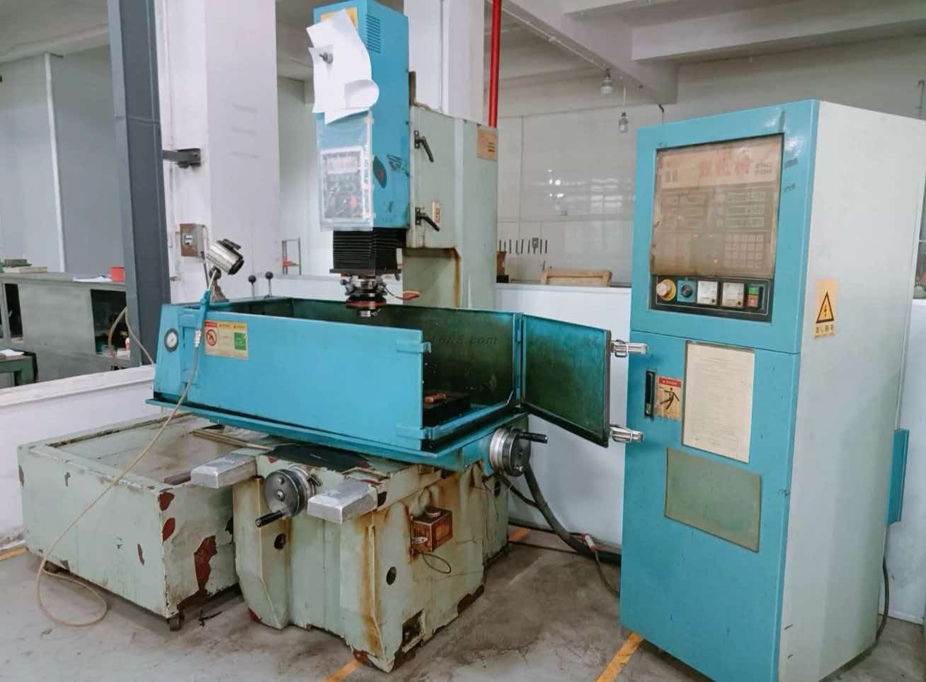 ZNC EDM spark machine