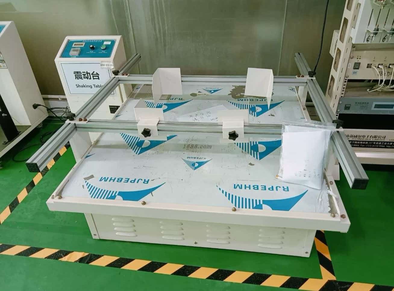 Transport simulation vibration table