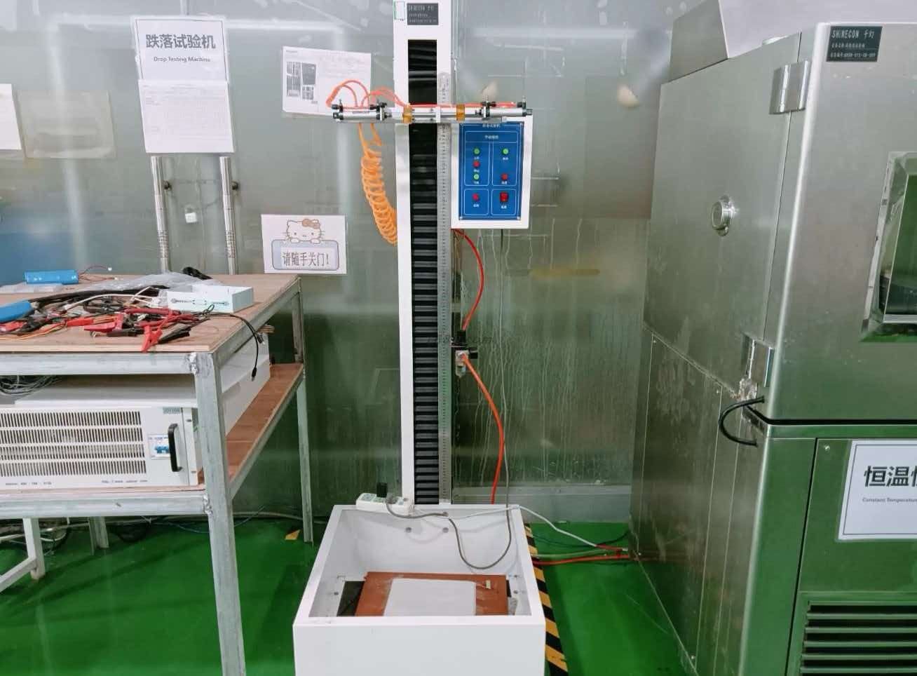 Constant temp / humidity chamber